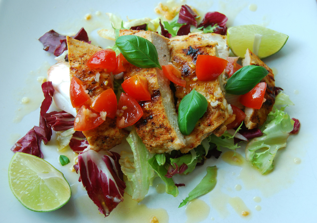 lime chicken salad with salsa