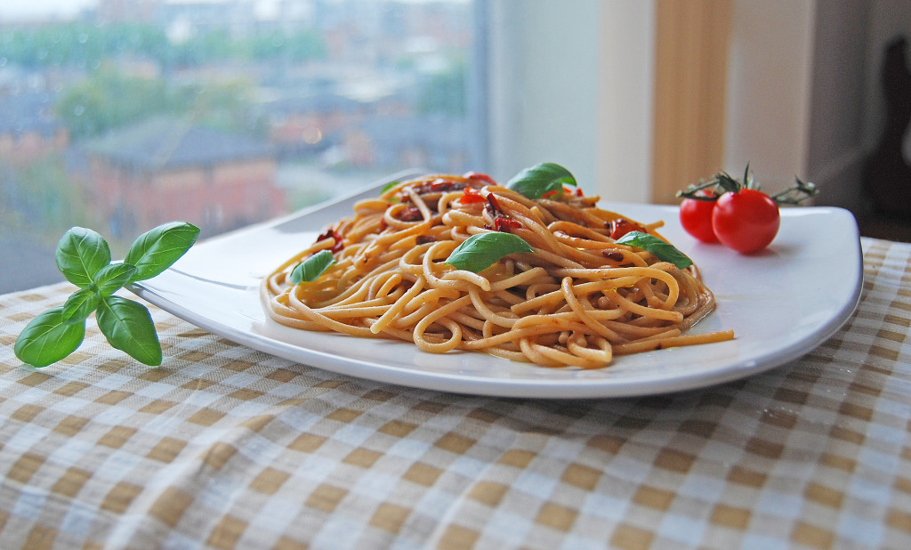 Spaghetti with Anchovy & Chilli