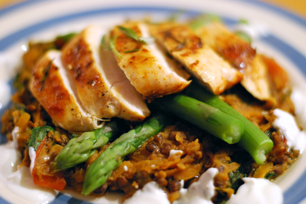 rosemary chicken with puy lentils (close up)