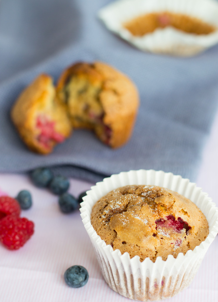 mixed berry muffins